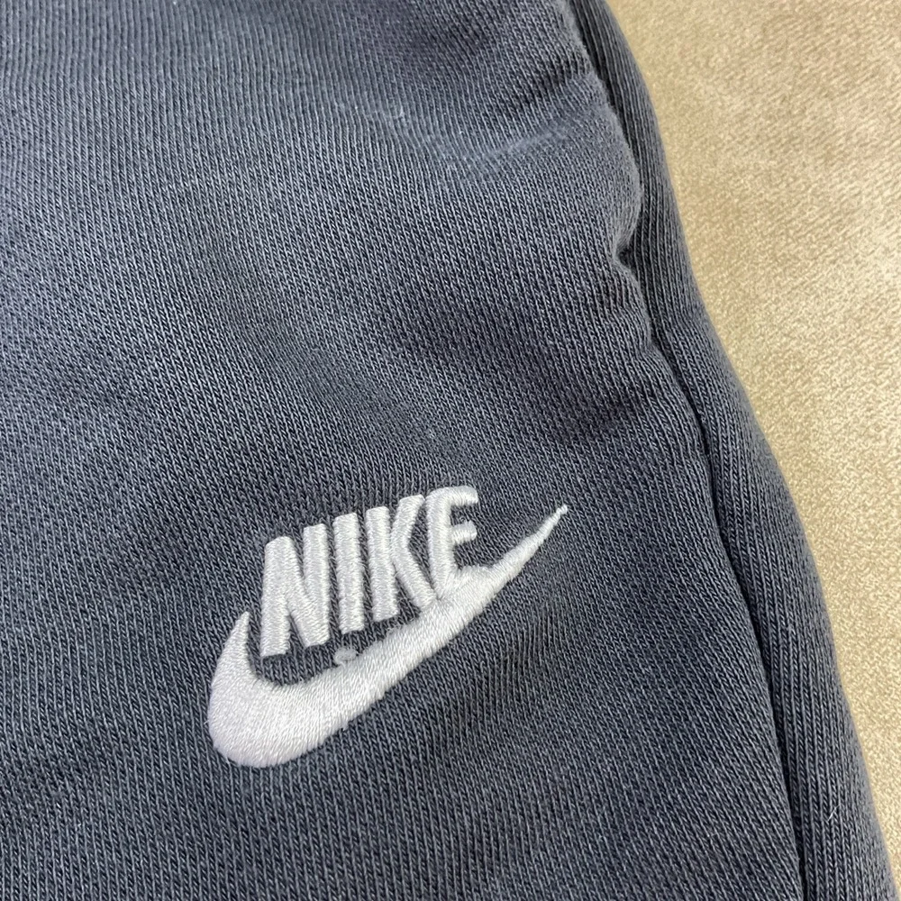Nike Sweatpants Women Sz XS Joggers Sportswear Essentials Fleece Black BV4095